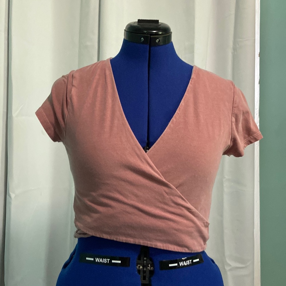 Low cut pink crop top